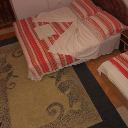 Apartments & Hostel Zdrava Hrana Мостар Екстериор снимка