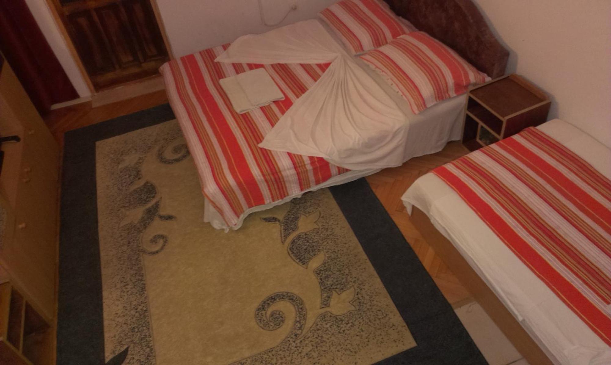 Apartments & Hostel Zdrava Hrana Мостар Екстериор снимка