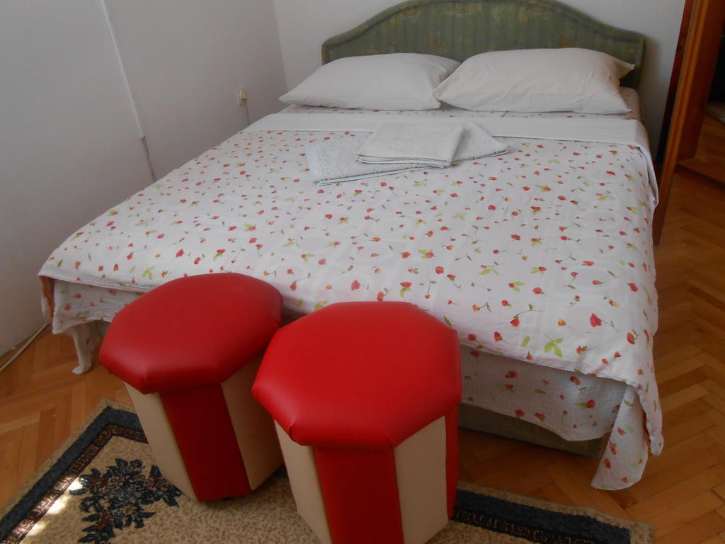 Apartments & Hostel Zdrava Hrana Мостар Стая снимка