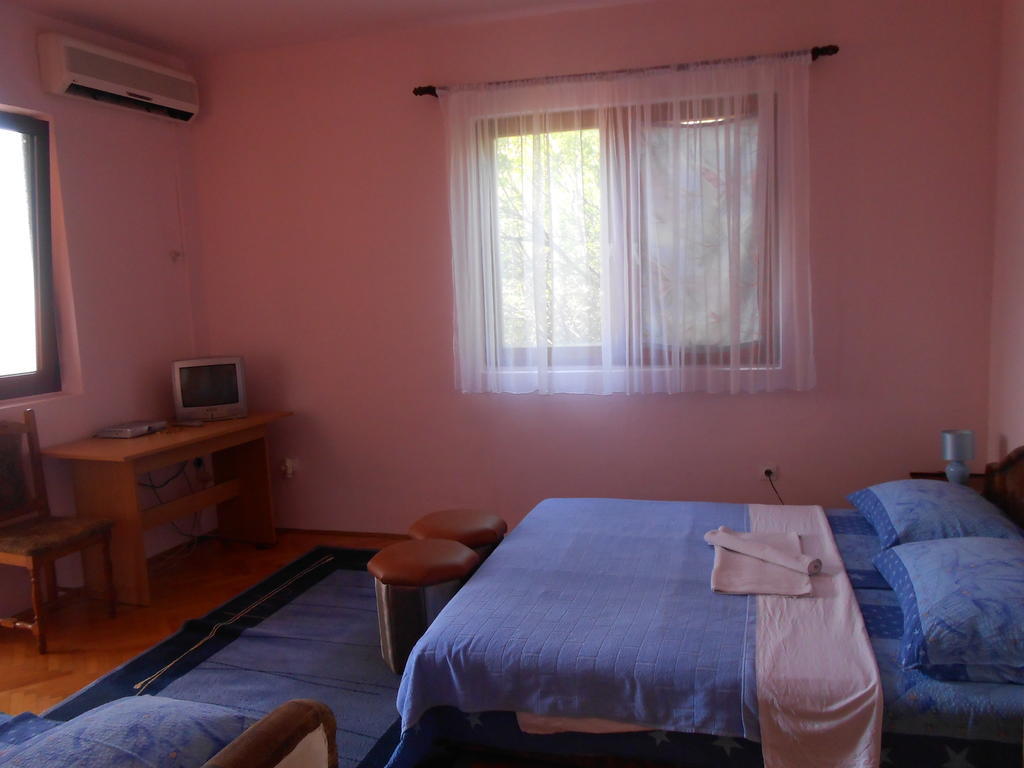 Apartments & Hostel Zdrava Hrana Мостар Стая снимка