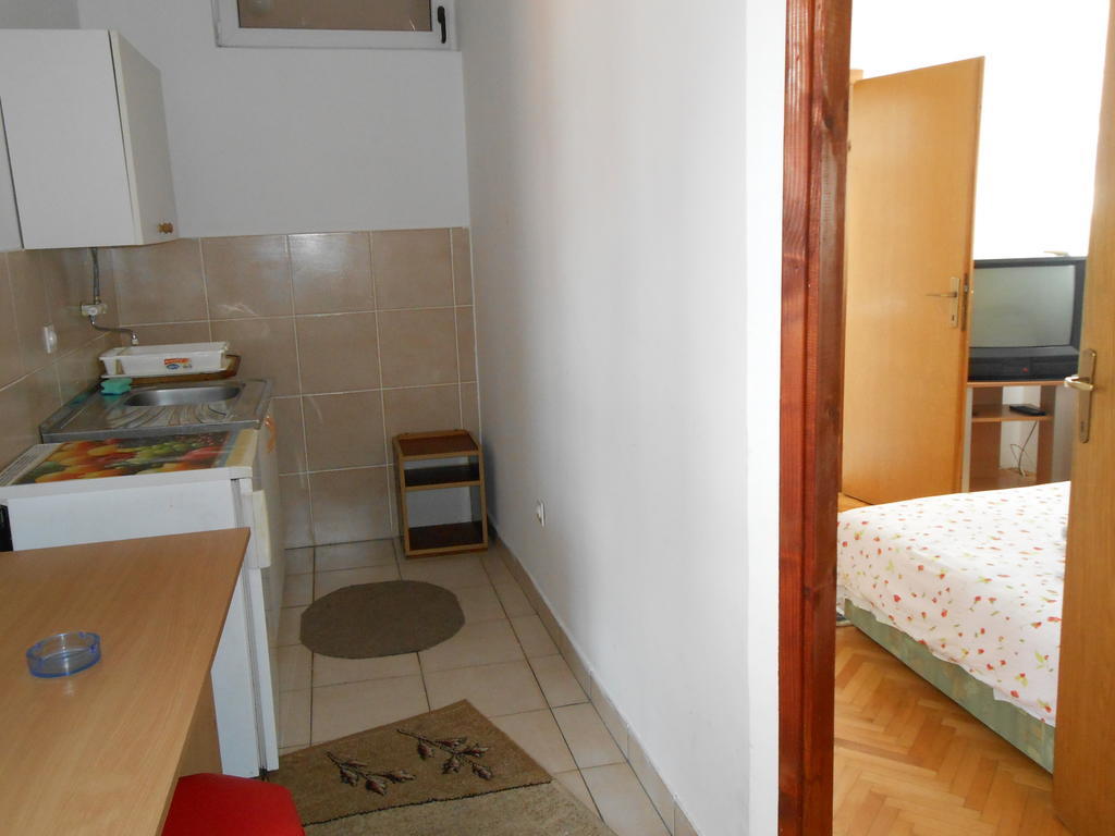 Apartments & Hostel Zdrava Hrana Мостар Стая снимка