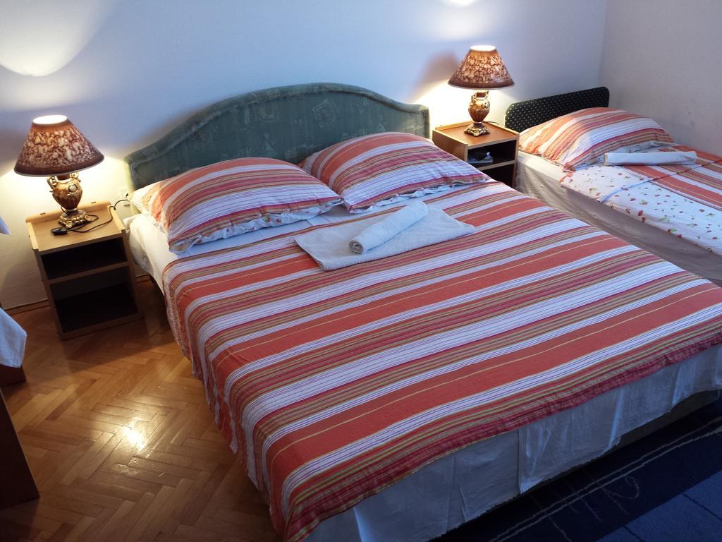 Apartments & Hostel Zdrava Hrana Мостар Стая снимка