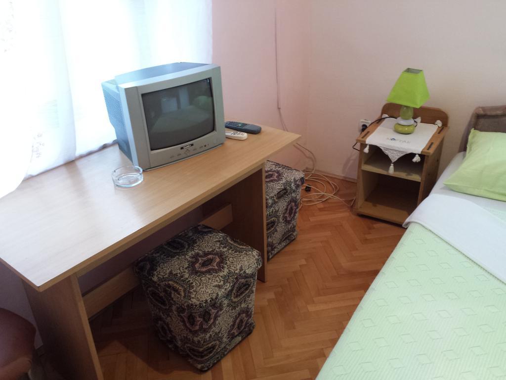 Apartments & Hostel Zdrava Hrana Мостар Стая снимка