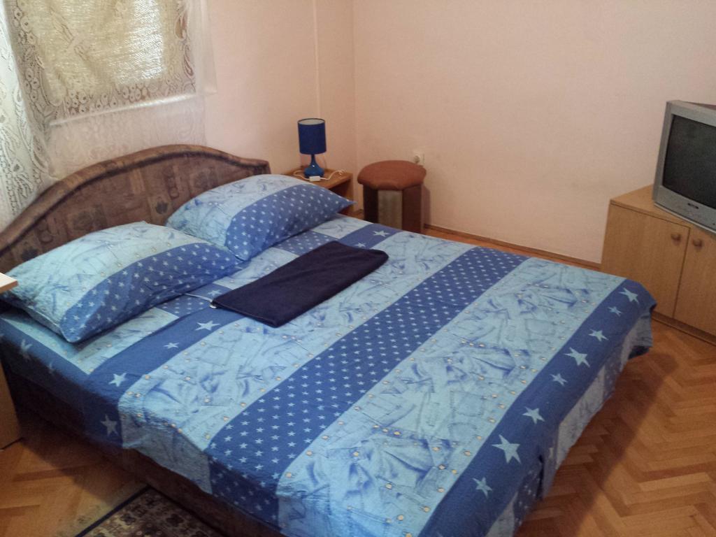 Apartments & Hostel Zdrava Hrana Мостар Стая снимка