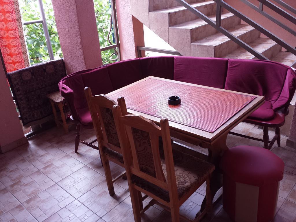 Apartments & Hostel Zdrava Hrana Мостар Екстериор снимка