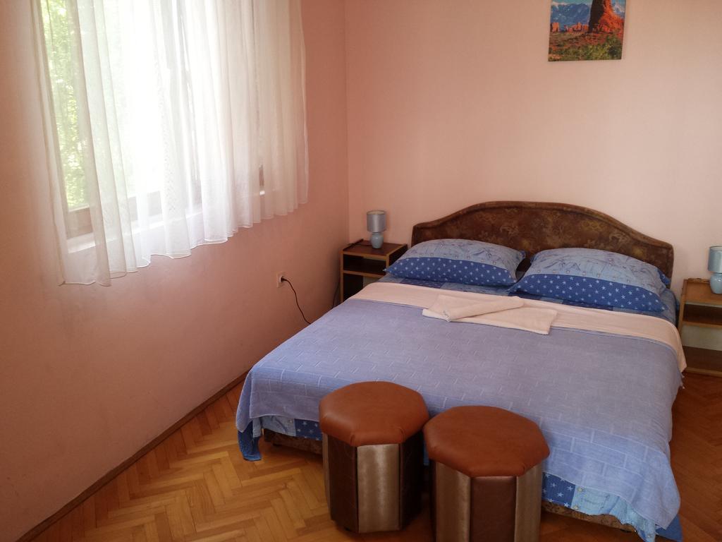 Apartments & Hostel Zdrava Hrana Мостар Екстериор снимка